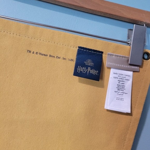 Wizarding World Of Harry Potter Pottery Barn Teen Hogwarts House Banner Pendant - Picture 2 of 2